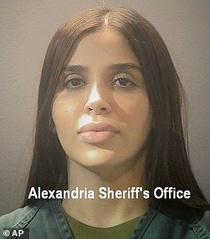 La esposa de El Chapo, Emma Coronel Aispuro, de 31 años, fue arrestada en el aeropuerto Dulles en Washington, DC, y acusada de tráfico de drogas el lunes.