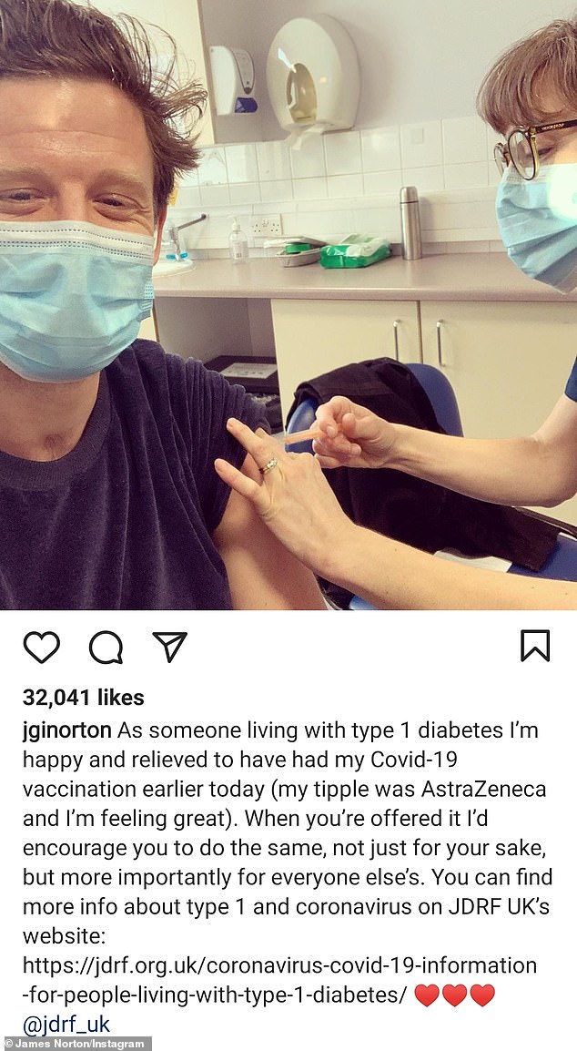 Vacunación: James Norton reveló que recibió la vacuna COVID-19 el lunes, mientras recurría a las redes sociales para documentar el momento.