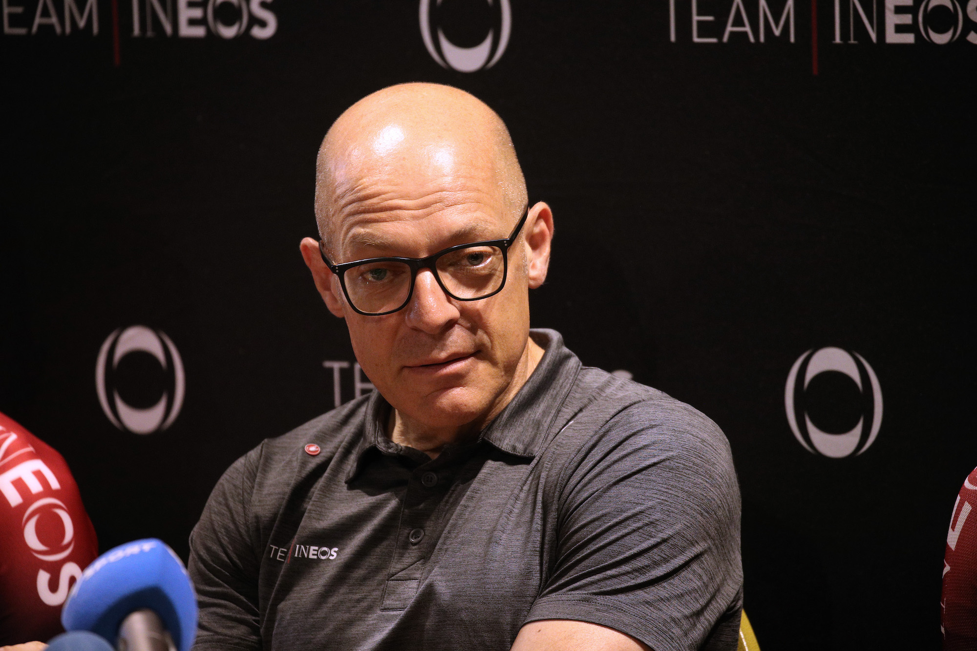 'Hasta que esto se aclare, todos los involucrados no deberían estar cerca del deporte': MP pide a Ineos que suspenda a Dave Brailsford
