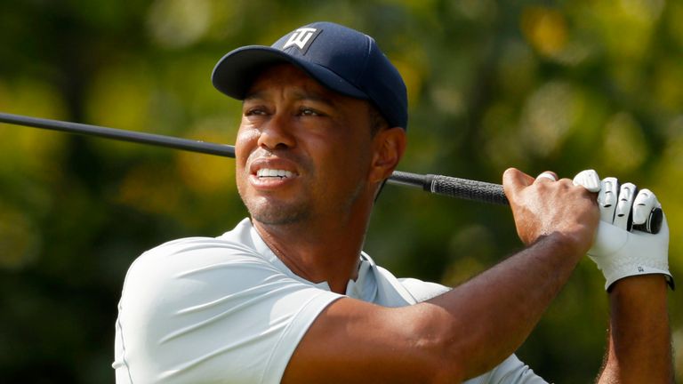 Tiger Woods sufre múltiples fracturas en la pierna después de un accidente automovilístico - Golf News |  Revista de golf