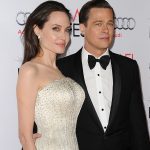 No es fácil: Angelina Jolie arrojó algo de luz sobre cómo se ha estado sintiendo desde que se divorció de Brad Pitt, con quien todavía está en una batalla por la custodia.  Jolie y Pitt vistos en 2015