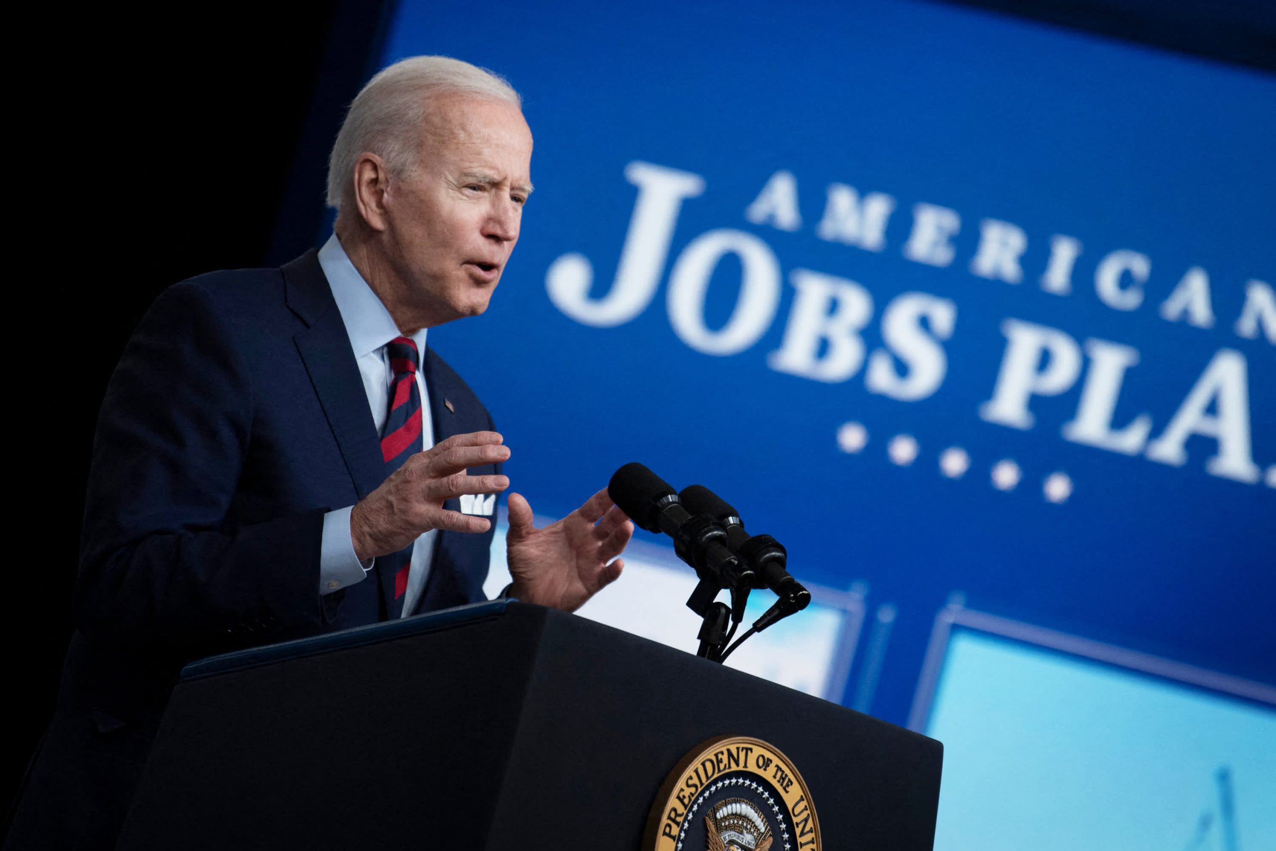 Biden está abierto a negociar sobre el aumento de impuestos corporativos, pero dice que EE. UU. Debe tomar medidas audaces en materia de infraestructura