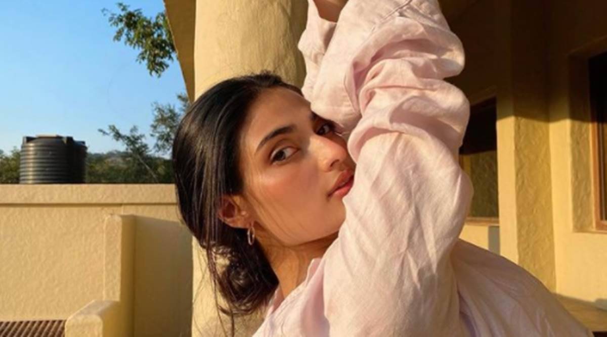 Athiya Shetty, Athiya Shetty news, Athiya Shetty pictures, Athiya Shetty ask me anything Instagram, Athiya Shetty AMA, Athiya Shetty news, indian express news