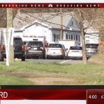 La policía de Branford, a unas seis millas al este de New Haven, está negociando con un pistolero