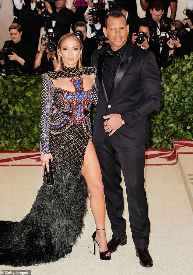 Sin confianza: Jennifer Lopez, de 51 años, se sintió 'miserable' en sus últimos días con Alex Rodríguez, de 45, y se separó por problemas de 'confianza', informó People el miércoles;  visto en 2018 en Nueva York