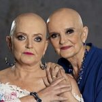 'Vives con eso durante unos años': Linda (izquierda) y Anne Nolan (derecha) admitieron el viernes que solían vivir con el temor de que el cáncer regresara y creían que cualquier enfermedad era una señal de que había regresado.