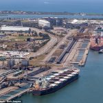China Merchants Port Holdings tiene el control del 50 por ciento del puerto de Newcastle (en la foto), un importante centro de exportación de carbón, hasta 2112