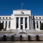 Los funcionarios de la Fed dicen que la política fácil se mantendrá hasta que se logren los 'resultados' económicos