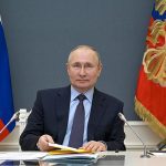 El presidente ruso Vladimir Putin asiste a una sesión de la Sociedad Geográfica Rusa a través de un enlace de video en Moscú, Rusia, el miércoles 14 de abril.