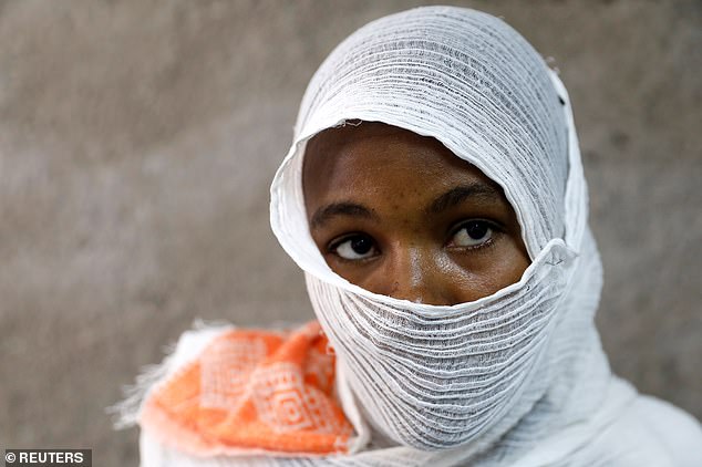 Una madre de 27 años (en la foto) en la región de Tigray en Etiopía ha hablado después de pasar 11 días siendo violada y abusada por soldados.