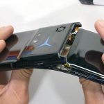 Mira cómo el nuevo teléfono para juegos de Lenovo se rompe espectacularmente