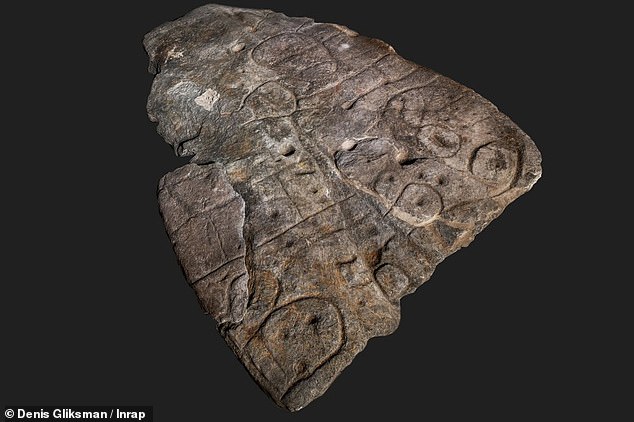 Una losa de piedra de la Edad de Bronce desenterrada en Francia en 1900 ha sido redescubierta en un nuevo análisis que lo considera el mapa más antiguo conocido de Europa