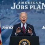 ¿Infraestructura?  ¿O trabajos?  La controversia sobre el nombre de la propuesta de Biden destaca una larga tradición en la política