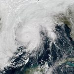 Los promedios para la temporada de huracanes del Atlántico han aumentado un huracán y dos tormentas con nombre por año.  En la foto: en 2020, el huracán Zeta cubrió más de 1,000 millas de tierra antes de perder energía.