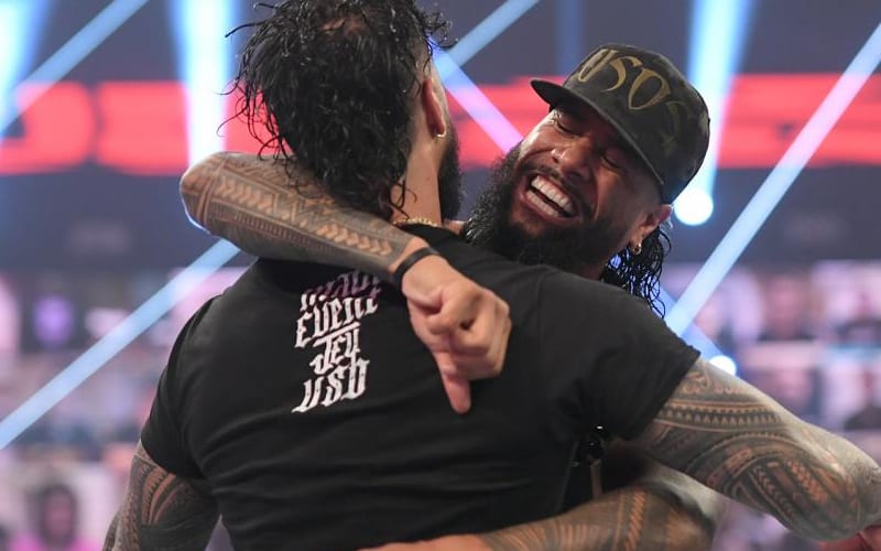 El plan actual de WWE para los Usos después del regreso de Jimmy Uso a SmackDown
