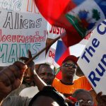 Estados Unidos extenderá la protección temporal contra la deportación a los haitianos