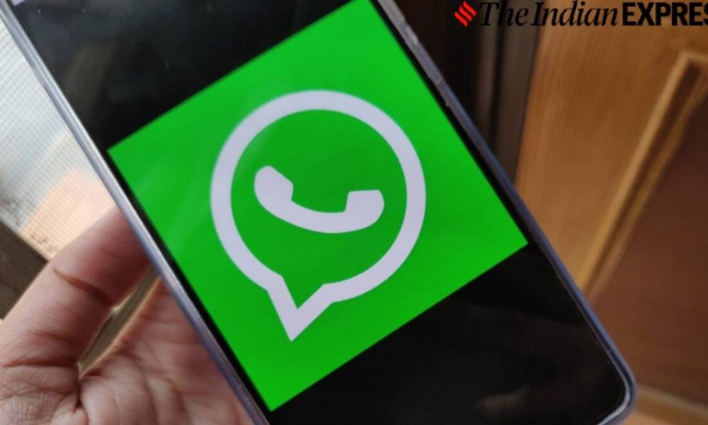 WhatsApp tricks: How to read messages without opening the chat