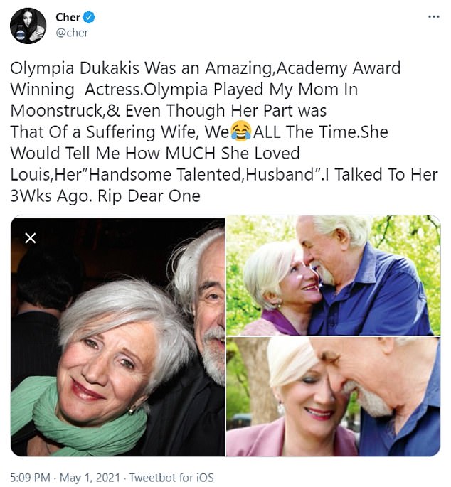 Cher ha dirigido los homenajes a su coprotagonista de Moonstruck, Olympia Dukakis, quien murió en la ciudad de Nueva York el sábado a los 89 años.