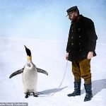 Julian Sancton ha escrito un libro épico sobre la expedición científica de Adrien de Gerlache a la Antártida en 1897. En la foto: Adrien de Gerlache con un pingüino emperador
