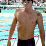 ¡El lo hizo!  El cantante Cody Simpson sorprendió al mundo de la natación australiano el jueves, clasificándose fácilmente para la Final de mariposa de los 100 metros en las Pruebas Nacionales de Natación en Adelaida.