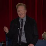Conan O'Brien reflexiona sobre la alquimia de inteligente y estúpido en el último programa nocturno