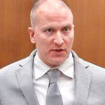 Derek Chauvin, ex policía de Minneapolis, condenado a 22,5 años de prisión por asesinato de George Floyd