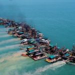 En imágenes: Extracción de estaño del mar en Indonesia