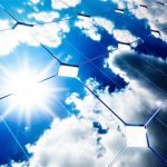 Minero polaco utiliza paneles solares para extraer Bitcoin y calentar su casa