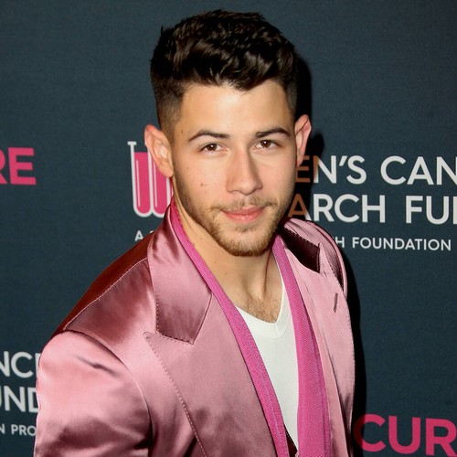 Nick Jonas se rompió la costilla al filmar el programa de competencia de los Juegos Olímpicos
