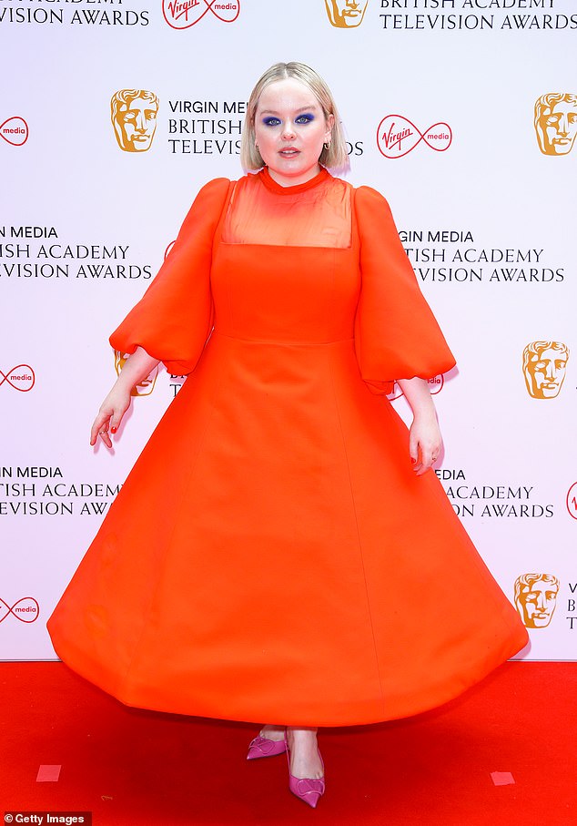 Destacando: la estrella de Bridgerton Nicola Coughlan, de 34 años, mostró su atrevido sentido de la moda en los Premios de Televisión de la Academia Británica de 2021 el domingo.