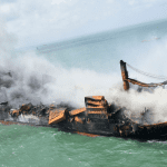 Registrador de datos recuperado de un barco incendiado que se hundió frente a Sri Lanka