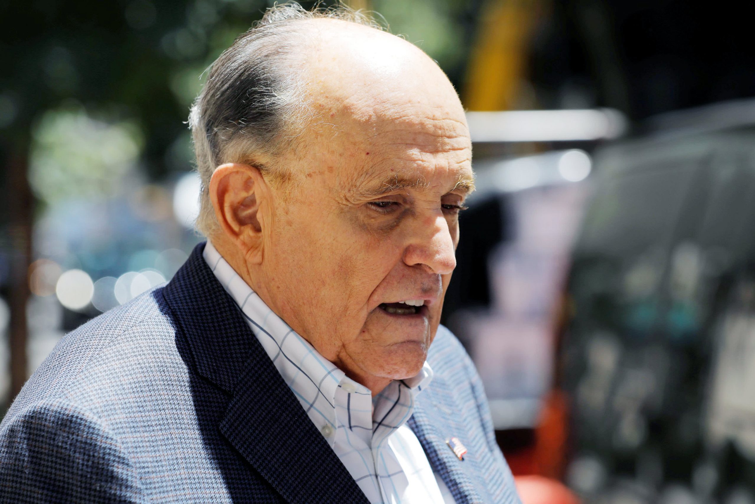 Rudy Giuliani está suspendido de ejercer la abogacía en Nueva York por declaraciones falsas sobre la derrota electoral de Trump 
