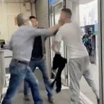 Este es el momento impactante en el que un comerciante noqueó a un cliente con un solo golpe después de que estalló una pelea cuando un hombre se negó a abandonar un Oriental Emporium en Dublín.