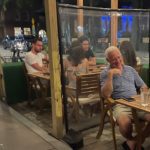 Salida nocturna: Trevor Noah y Minka Kelly fueron vistos disfrutando de una comida acogedora juntos este fin de semana.  La poderosa pareja, que supuestamente lo dejó en mayo, estaba cenando al aire libre en un restaurante de la ciudad de Nueva York.