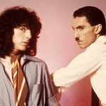 Brothers Ron (right) and Russell Mael of American rock group Sparks, March 1975. (Photo by Michael Putland/Getty Images)