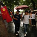 Algunos chinos evitan carreras agotadoras por una 'vida de bajo deseo'