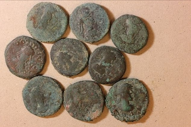 Arqueólogos encontraron monedas de cobre del siglo VI en Phanagoria, una antigua ciudad griega en el suroeste de Rusia