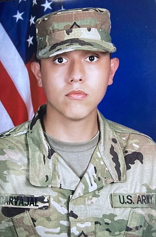 El soldado de la Guardia Nacional de 19 años Chrys Carvajal estuvo entre los 14 muertos en Chicago durante el fin de semana del 4 de julio.