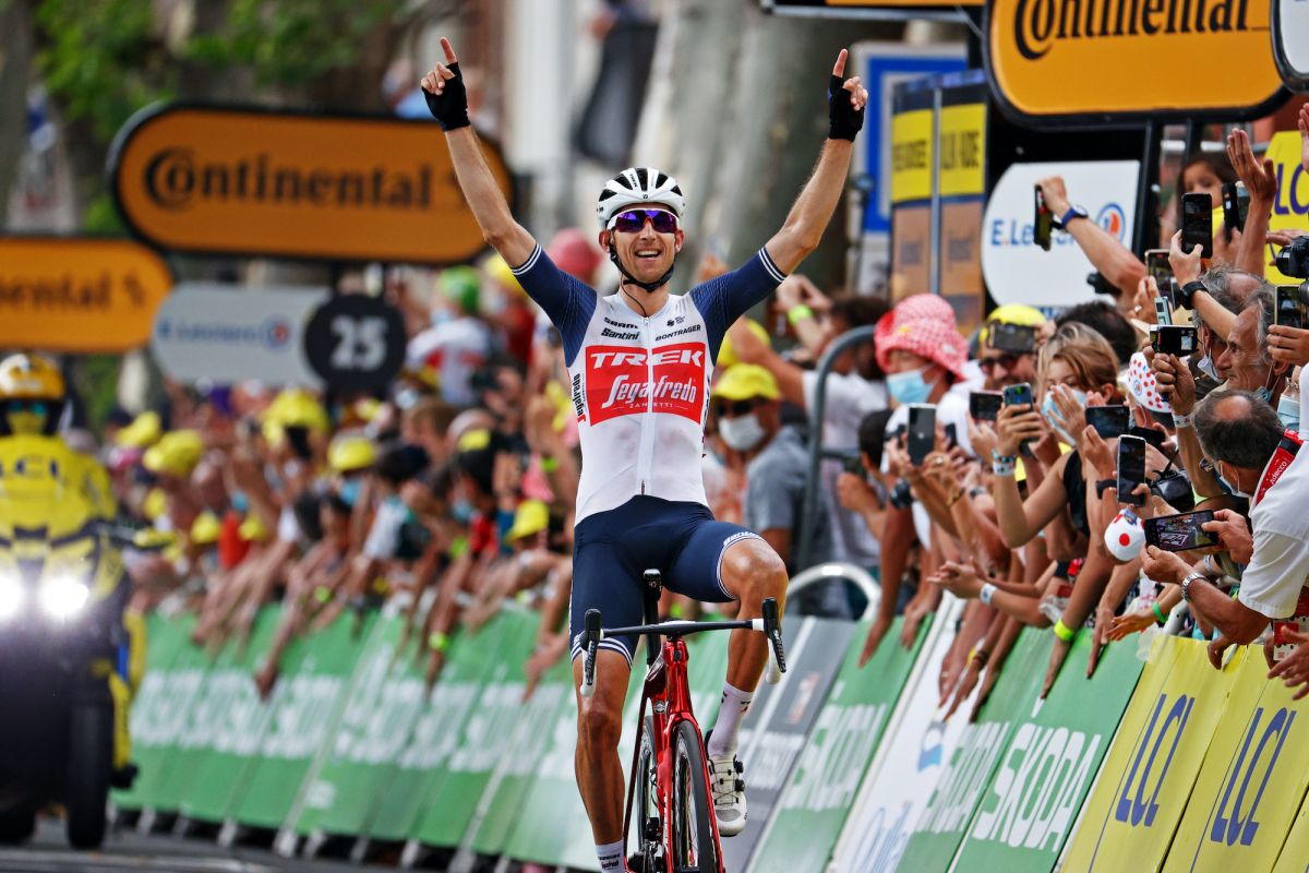 Bauke Mollema termina en la cima de la agitada etapa 14 del Tour de Francia 2021 con una sólida victoria en solitario
