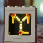 Capture la magia de volver al futuro con este kit de Lego de condensador de flujo
