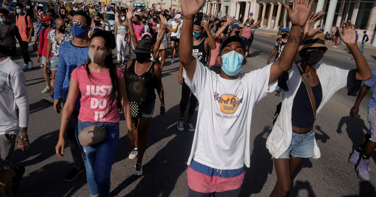Casi 60 procesados ​​por manifestaciones en Cuba, dice alto funcionario
