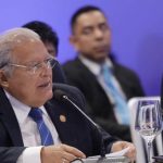 El Salvador ordena arresto del expresidente Sánchez Ceren en investigación por corrupción
