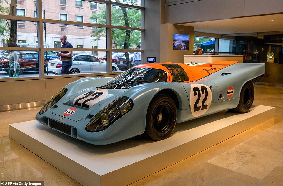 El Porsche 917K de 1970 que cruzó la línea de meta en 'Le Mans' de Steve McQueen alcanzará más de 18 millones de dólares en una subasta el próximo mes.