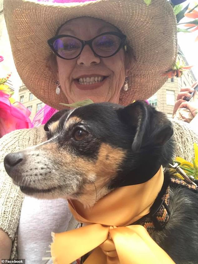 Linda Holston, de 60 años, ha sido identificada como la mujer que saltó a la muerte con su perro
