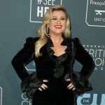 Kelly Clarkson quiere que se restaure el estatus legal de soltera