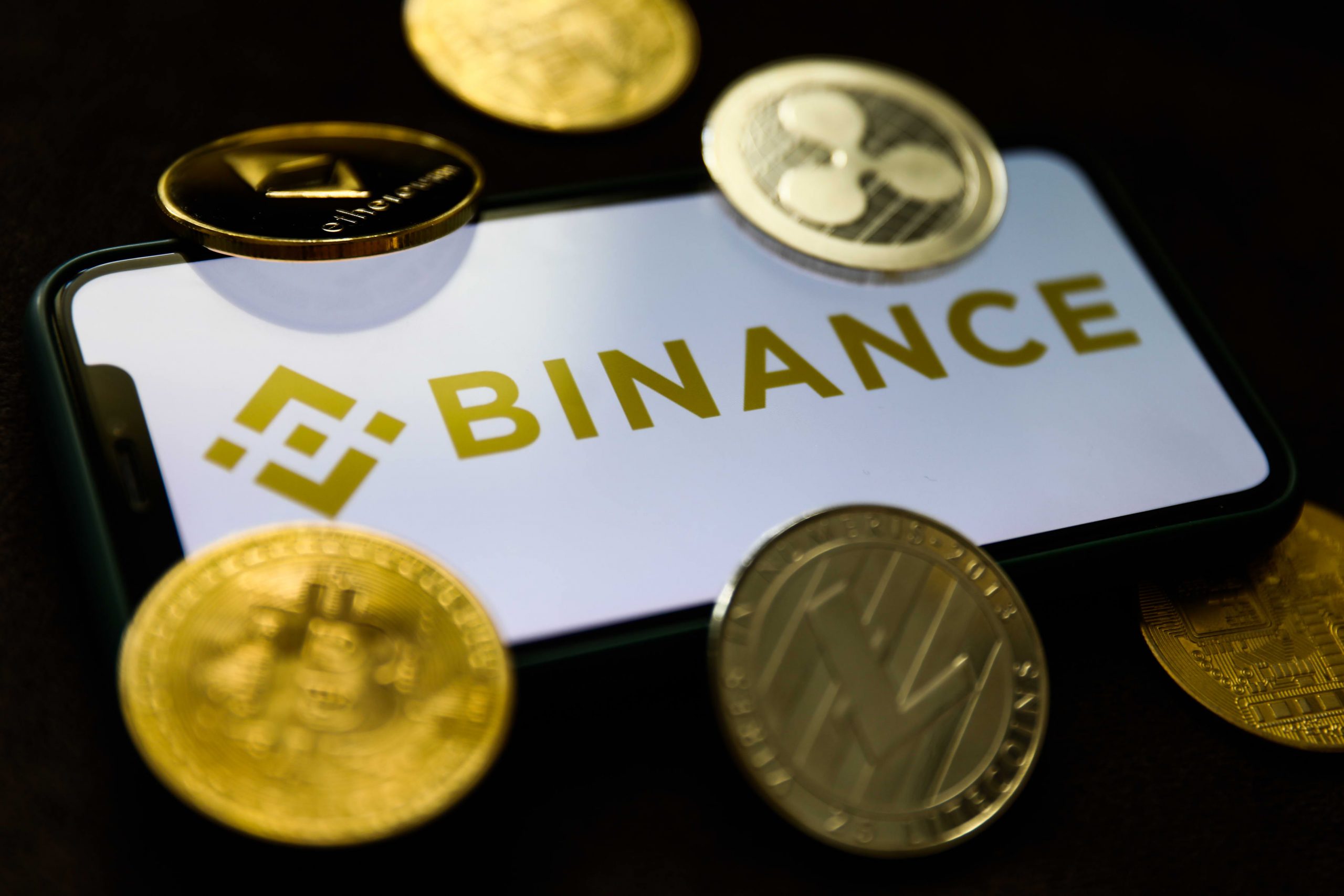 La represión de Gran Bretaña contra Binance impulsa a los rivales del intercambio de criptomonedas
