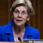 La senadora Elizabeth Warren critica a Wells Fargo por causar un posible impacto en la calificación crediticia de sus clientes