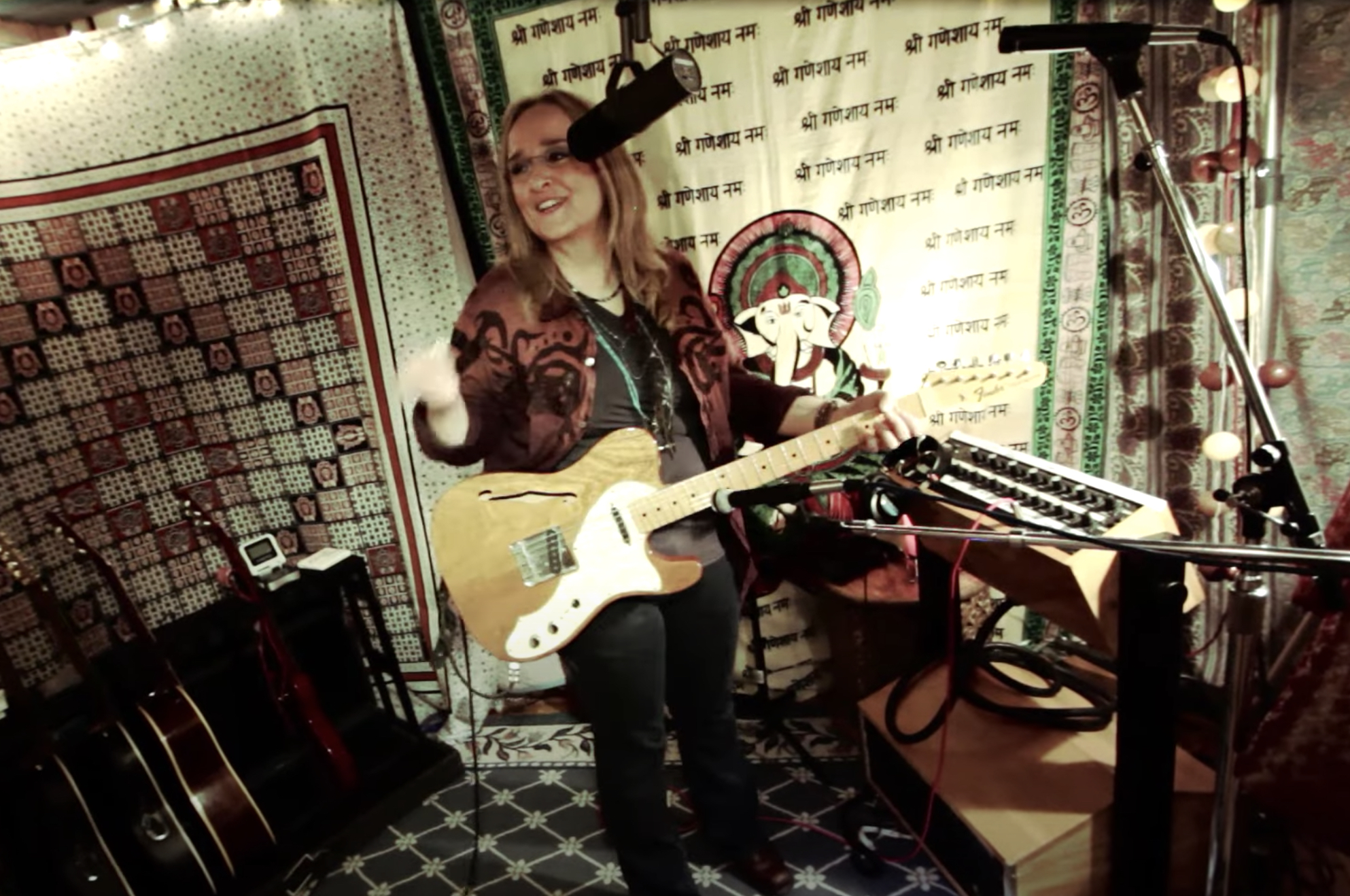 Melissa Etheridge comparte el video 'Por última vez' del nuevo LP 'One Way Out'
