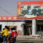 Pakistán acepta la 'versión china' del trato a los musulmanes uigures en Xinjiang: Imran Khan