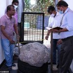 Un grupo de zafiros estrella por valor de hasta $ 100 millones ha sido descubierto en el patio trasero de un hombre de Sri Lanka por trabajadores que estaban cavando un pozo.